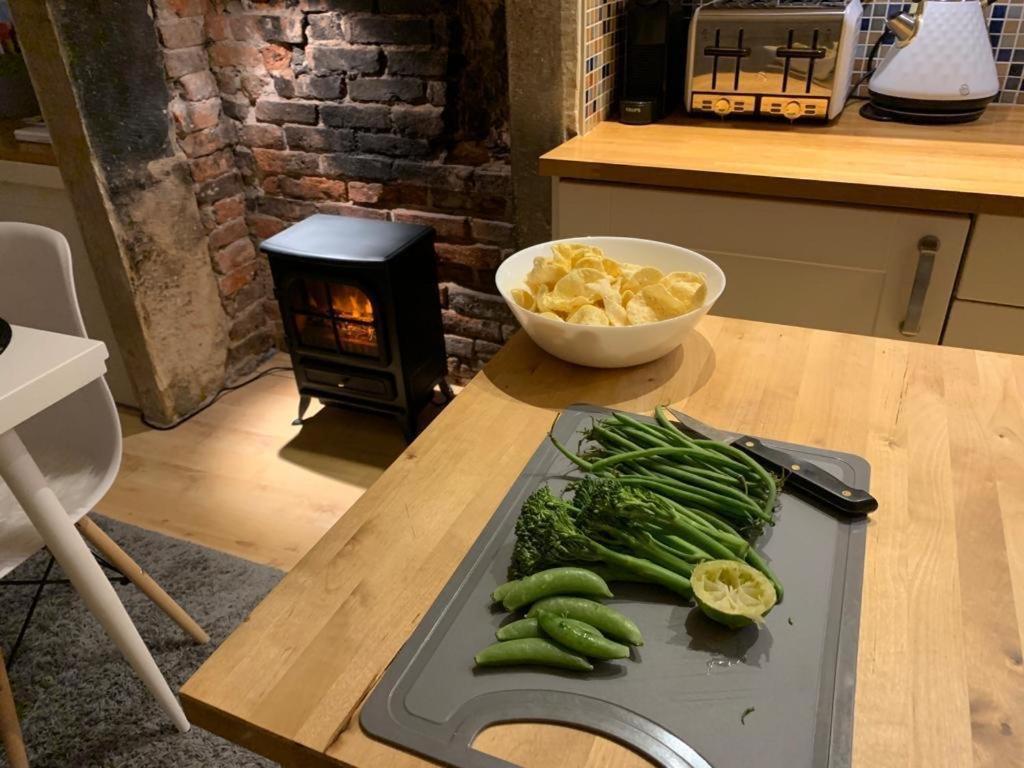 The Tenth House, Grade II Listed Georgian Town House, Wirksworth, Derbyshire, Peak District Cottage, Sleeps 4 Екстериор снимка
